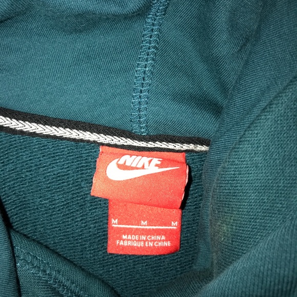 Nike sweatshirt - Picture 2 of 3